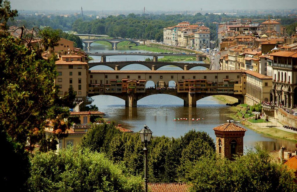 Ponte Vecchio and other buildings near Arno river in Tuscany