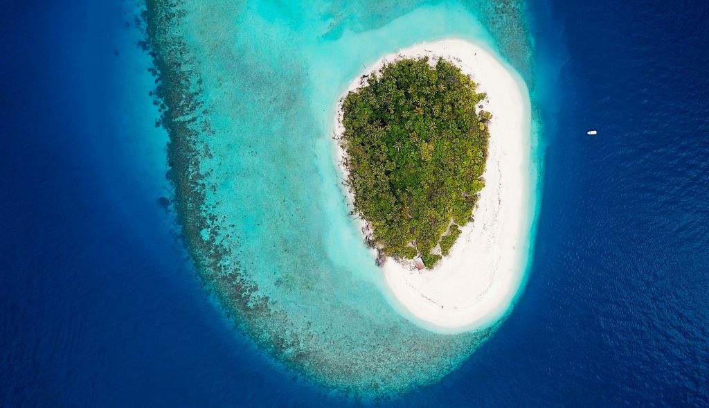 Best time to go to Maldives for weather, diving, surfing and events